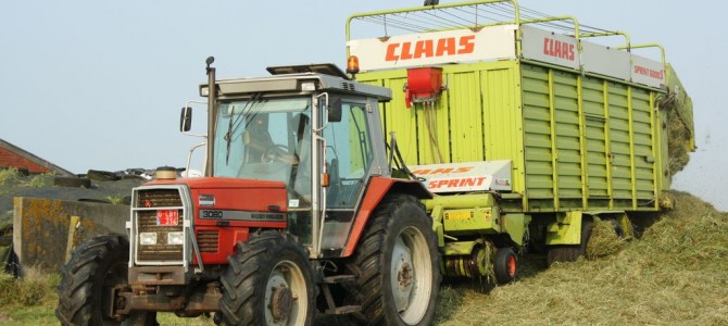 Massey Ferguson 3080 – Claas Sprint 5000 S